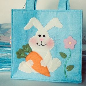17 Felt Easter Bags